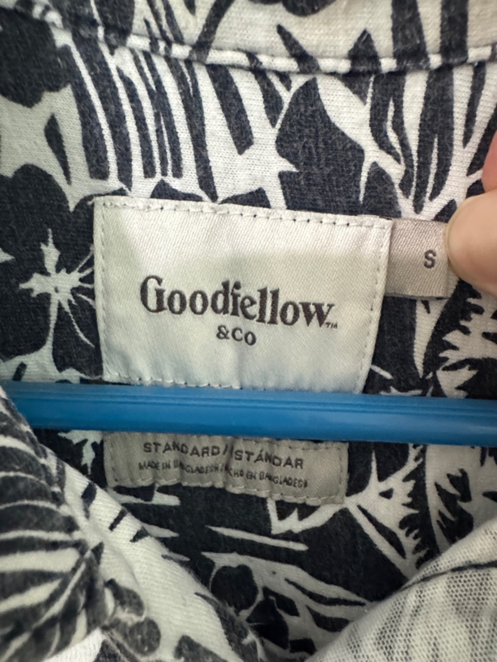 Goodfellow & Co Navy and White Tropical Button-Down Shirt